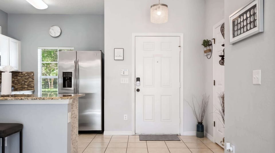House, Multiple Beds, Pool Access (1020LFD BV) | Interior