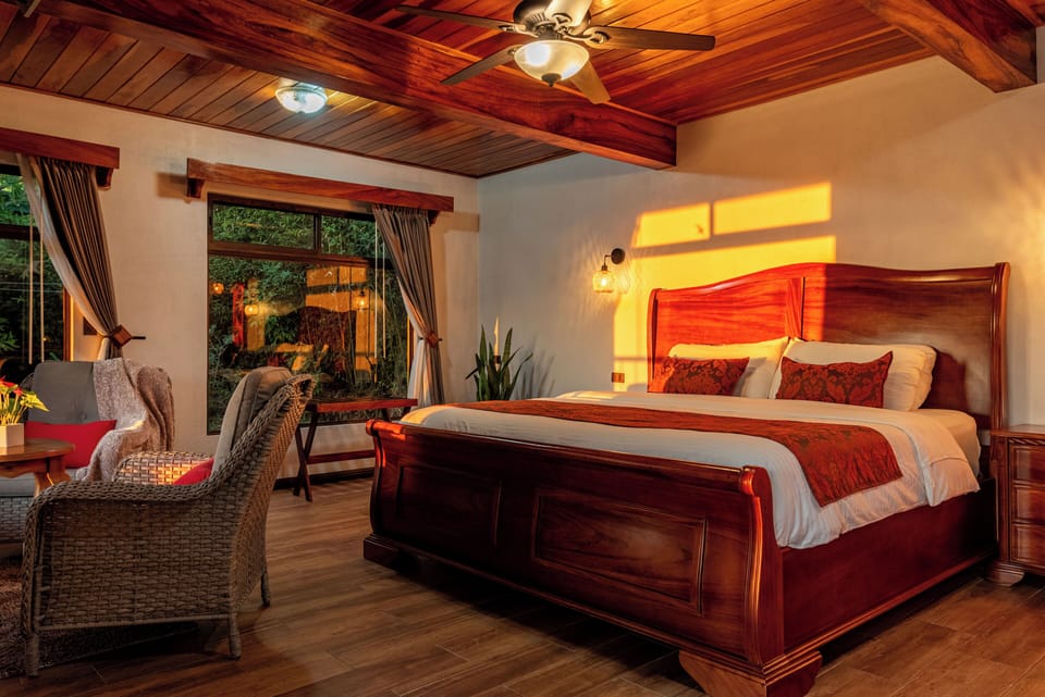 Classic Room | Premium bedding, minibar, free WiFi, bed sheets