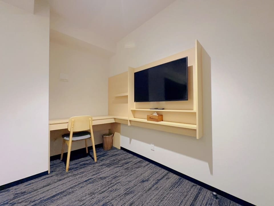 Business Double Room | Down comforters, desk, laptop workspace, soundproofing