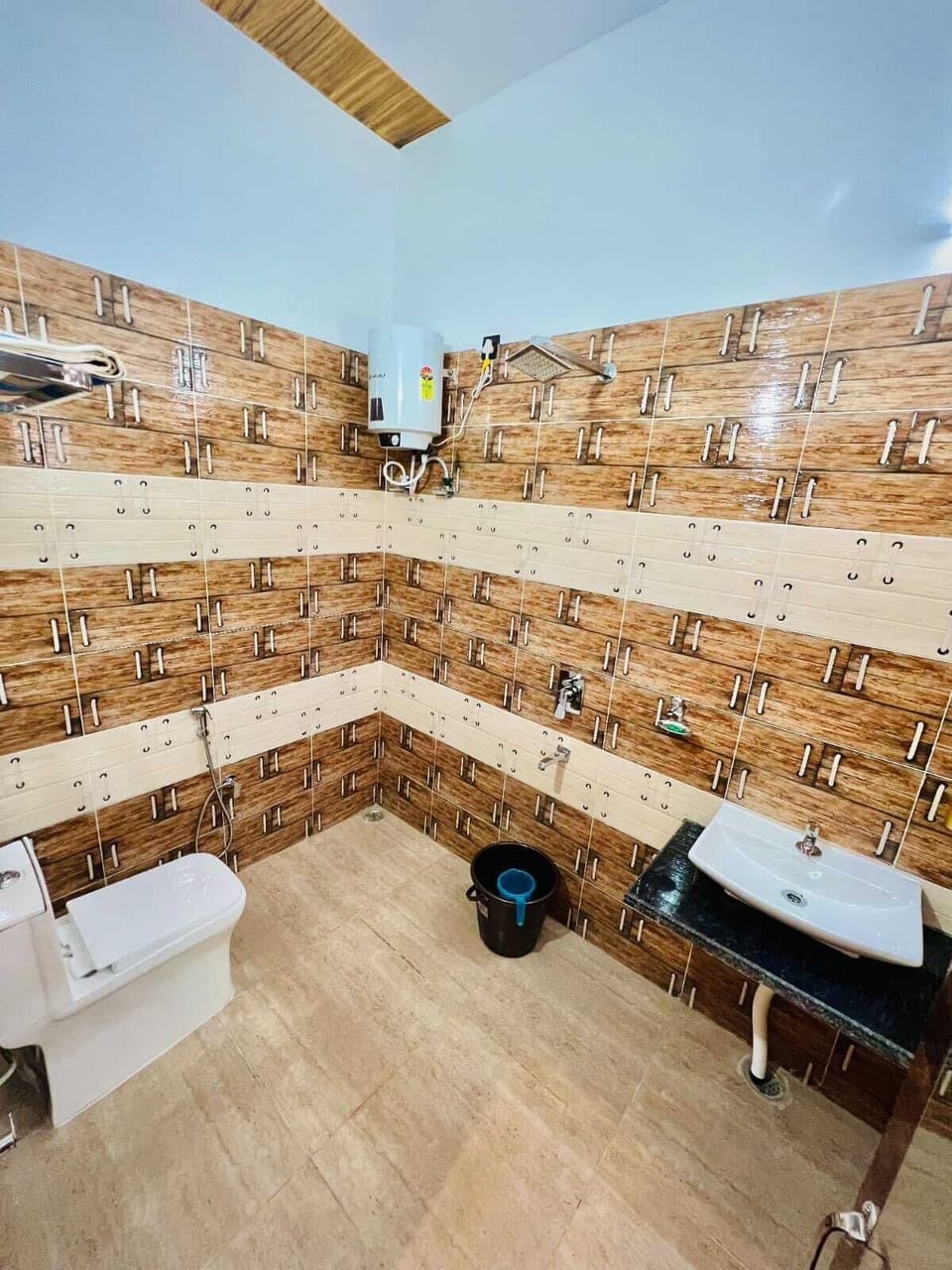 Deluxe Double Room | Bathroom