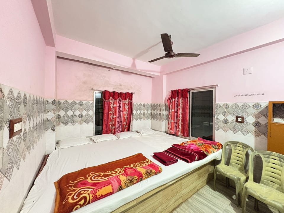 Deluxe Quadruple Room | Free WiFi, bed sheets