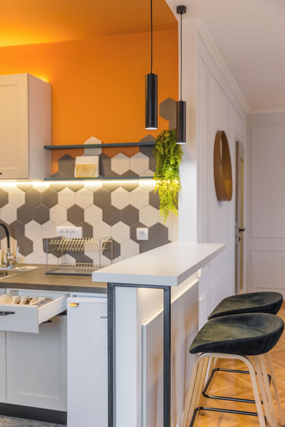 Studio, Multiple Bedrooms, Balcony, City View | Interior