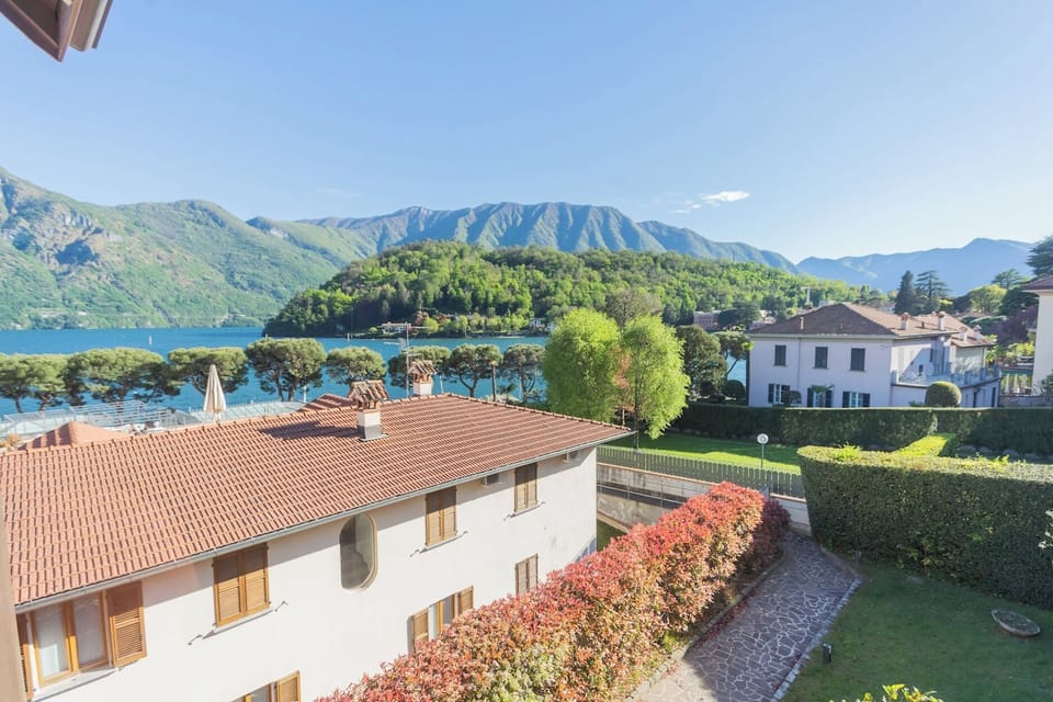 Villa (3 Bedrooms) | Lake view