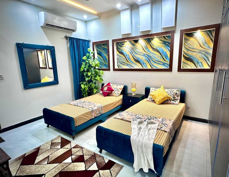 Classic Double or Twin Room | Iron/ironing board, free WiFi