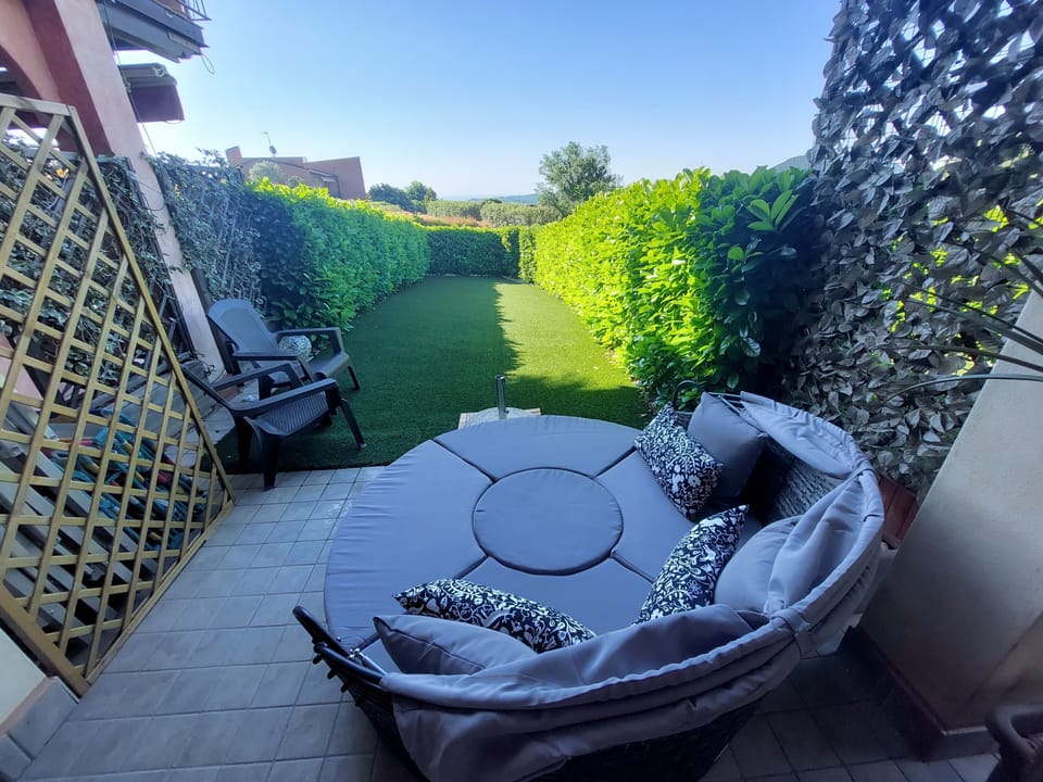 Apartment, 3 Bedrooms, Balcony, Lake View | Garden