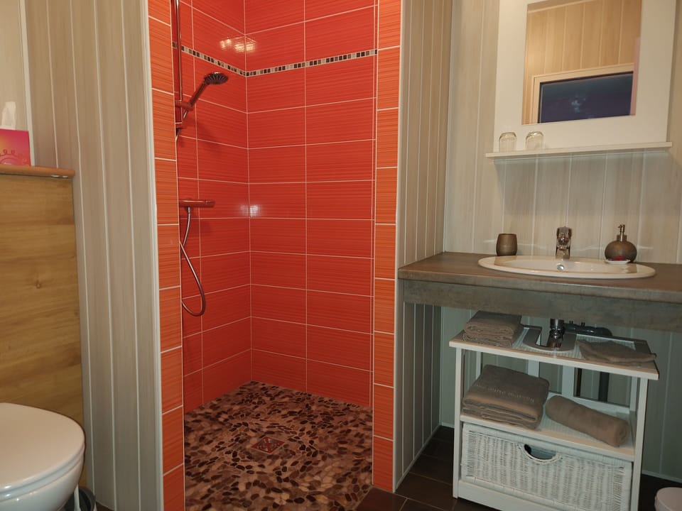 Comfort Room, Non Smoking, Garden View | Bathroom