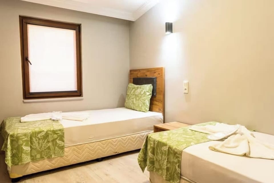 Economy Single Room | Desk, laptop workspace, free WiFi, bed sheets