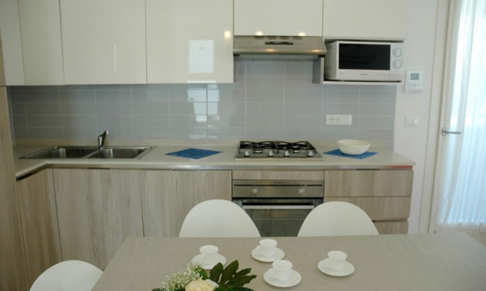 Villa, 4 Bedrooms, Balcony, Garden View | Interior