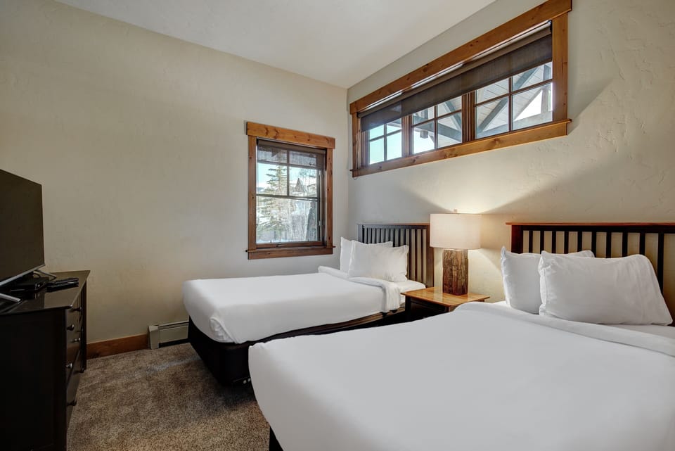 Condo, 3 Bedrooms | 3 bedrooms, iron/ironing board, WiFi (free)