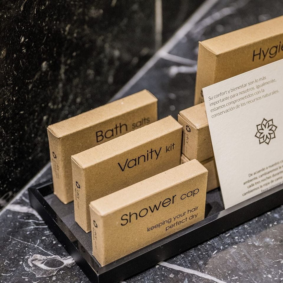 Hypo-allergenic bedding, minibar, desk, laptop workspace