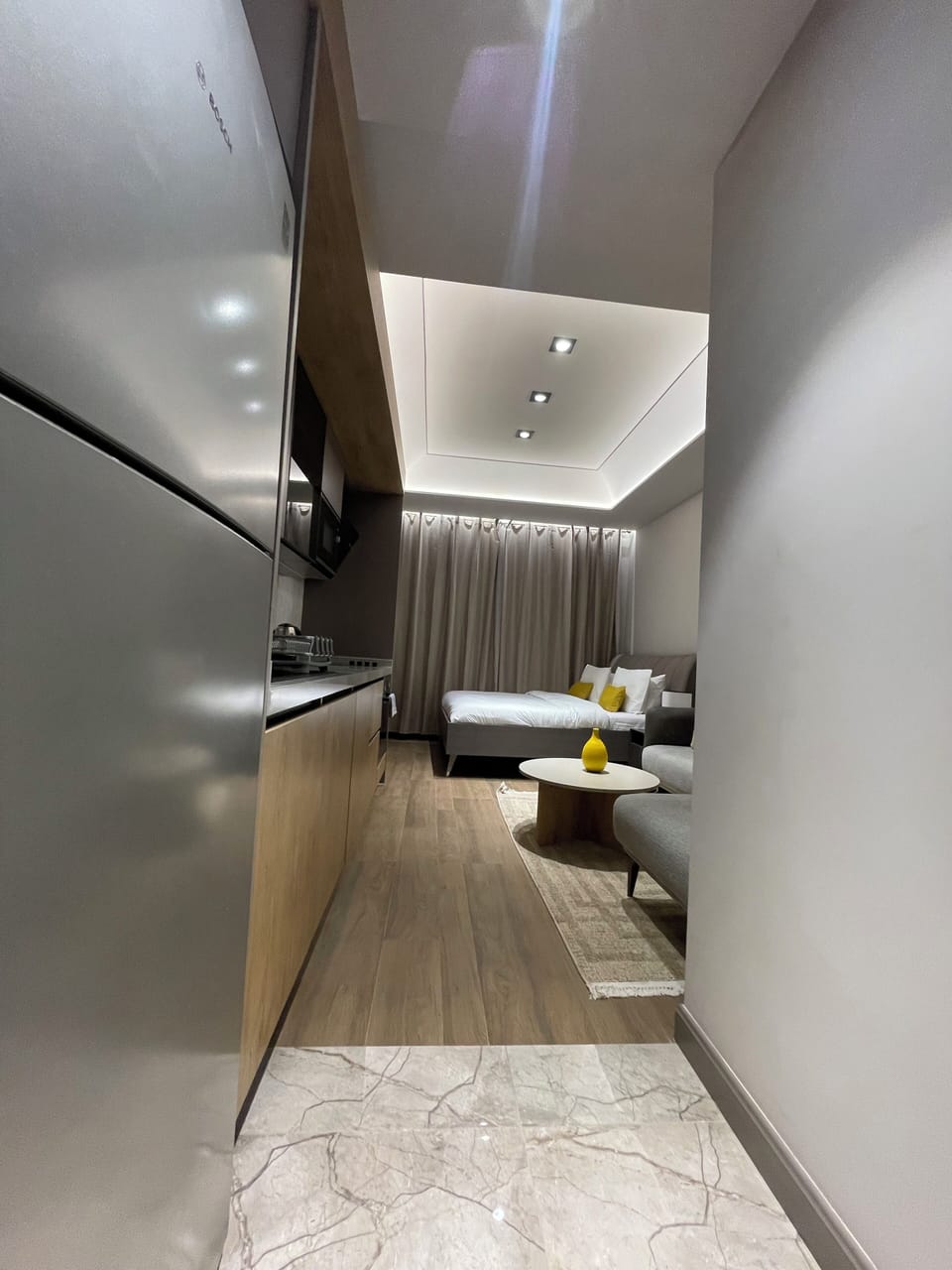 Luxury Studio Suite, Courtyard View | Iron/ironing board, WiFi (free)