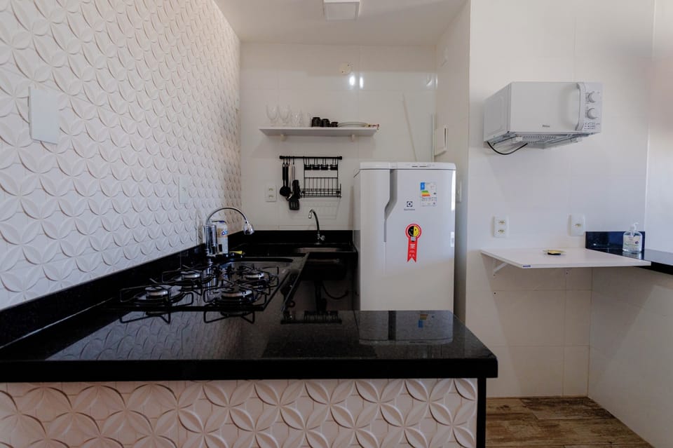 Basic Apartment | Private kitchen | Microwave, electric kettle, cookware/dishes/utensils