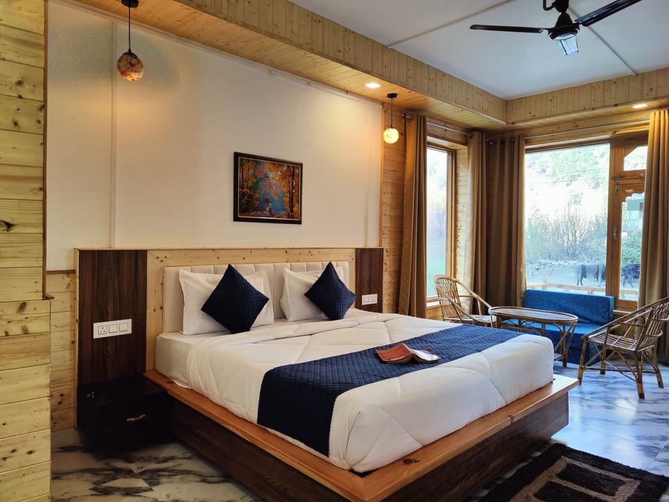 Superior Room | Blackout drapes, WiFi (free)