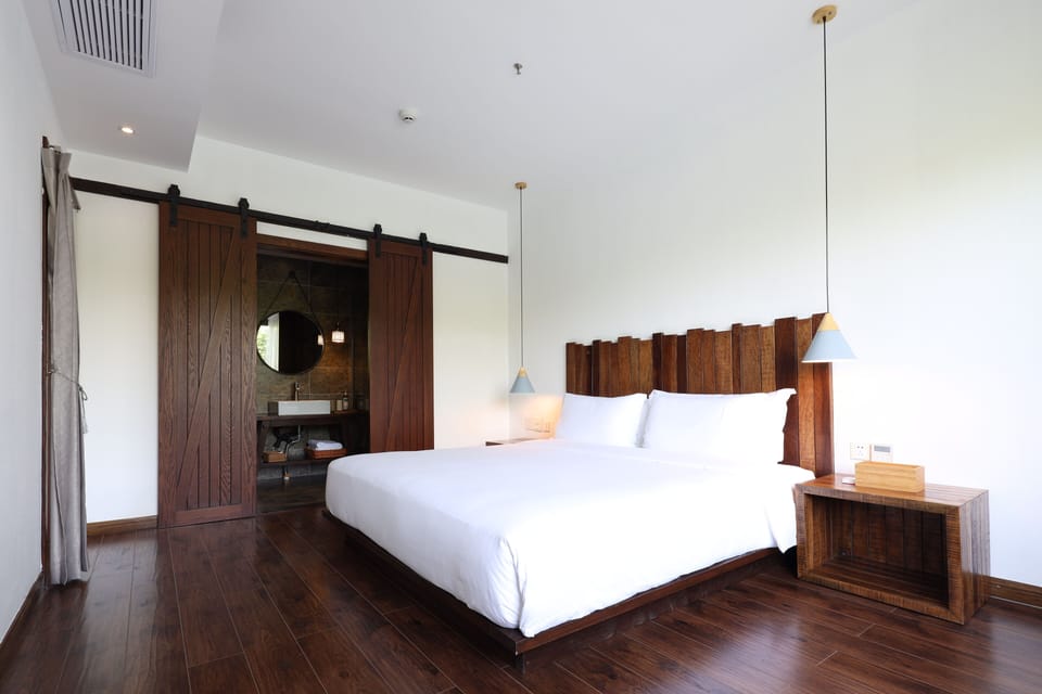 Superior Room | Down comforters, in-room safe, blackout drapes, iron/ironing board