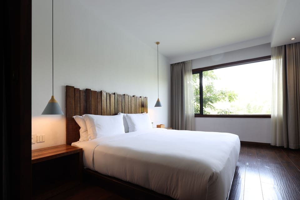 Superior Room | Down comforters, in-room safe, blackout drapes, iron/ironing board