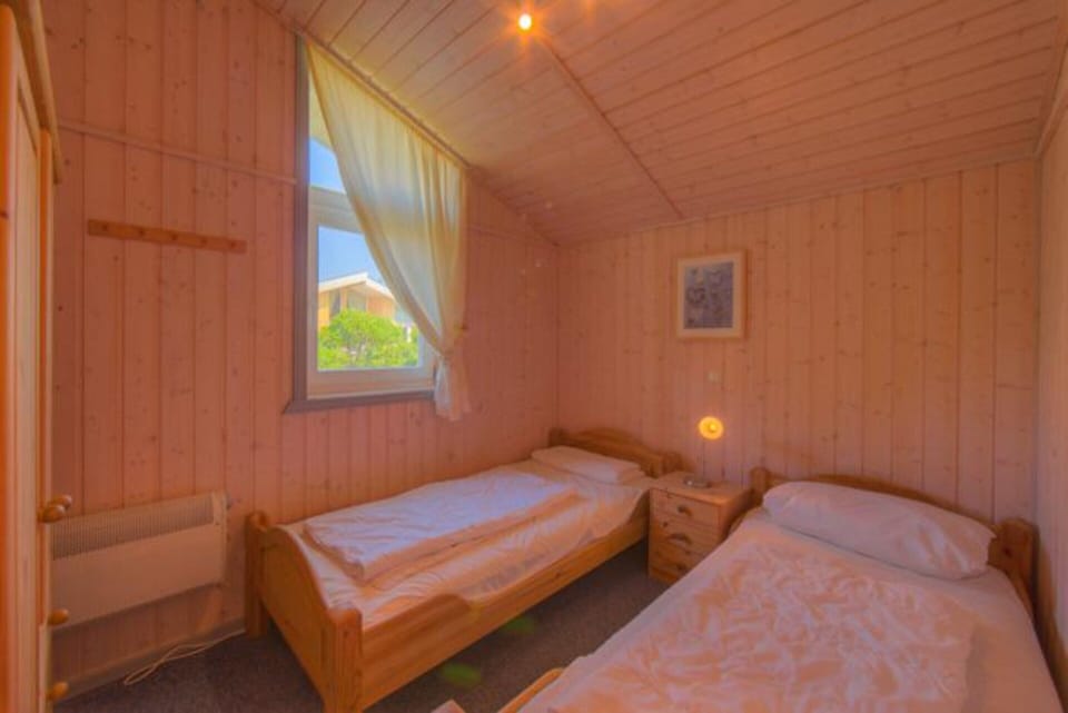 House | 2 bedrooms, individually furnished