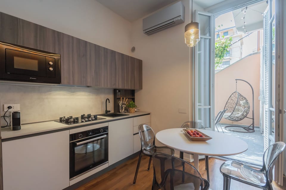Apartment (1 Bedroom) | Private kitchenette | Microwave, oven, espresso maker, electric kettle