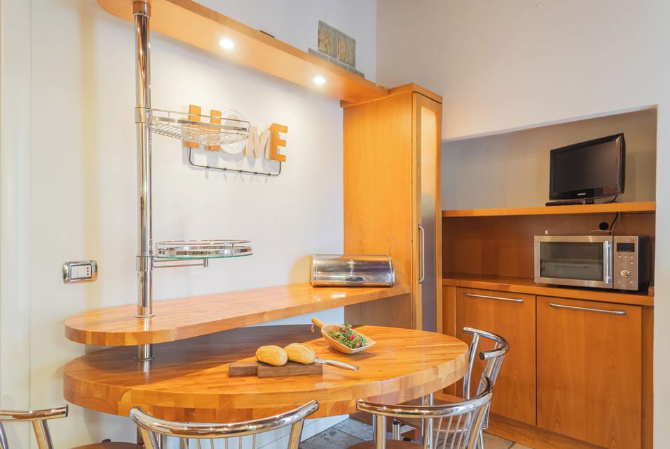 Apartment (2 Bedrooms) | Private kitchen | Microwave, oven, espresso maker, electric kettle