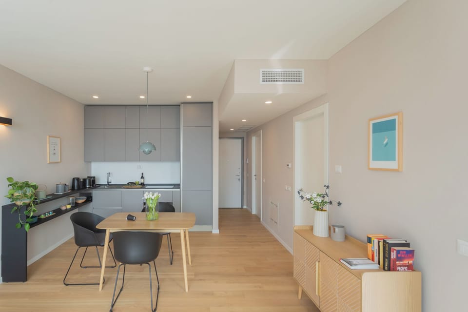 Apartment (1 Bedroom) | Private kitchen | Oven, electric kettle, highchair