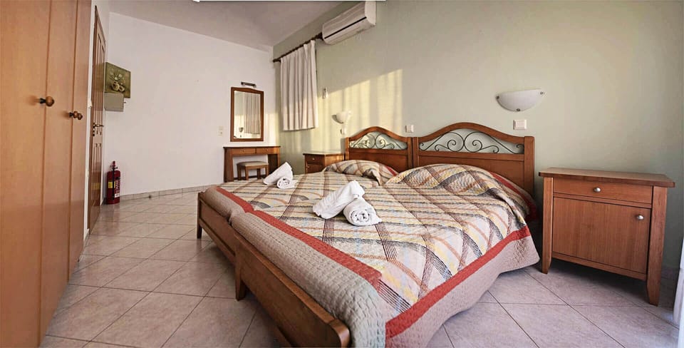 Classic Apartment | Egyptian cotton sheets, in-room safe, individually decorated