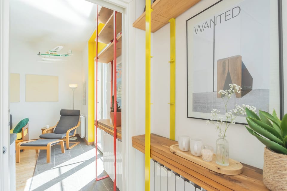 Apartment (2 Bedrooms) | Living area | 32-inch TV with cable channels
