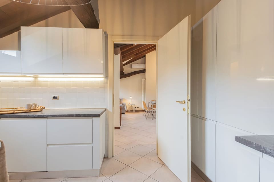 Apartment (2 Bedrooms) | Private kitchenette | Espresso maker, microwave, oven, electric kettle