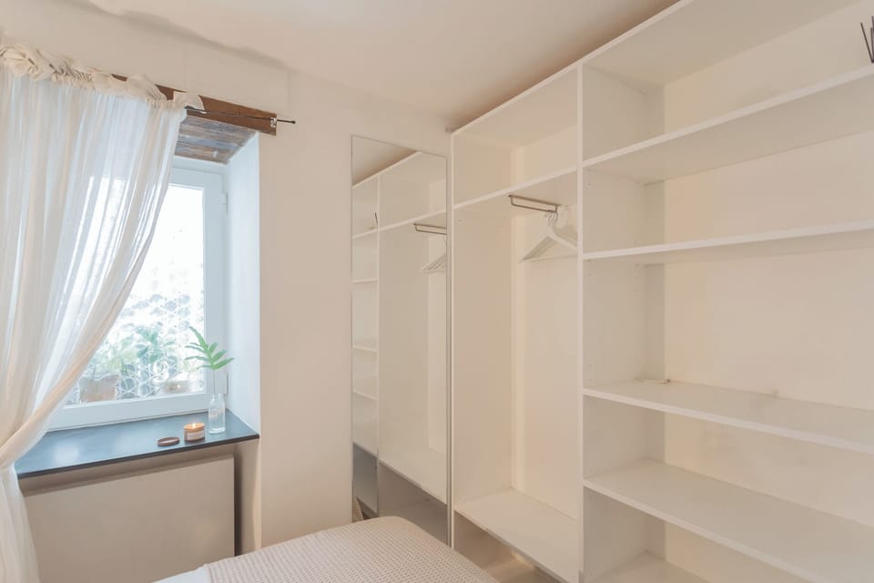 Apartment (1 Bedroom) | 1 bedroom, iron/ironing board, bed sheets