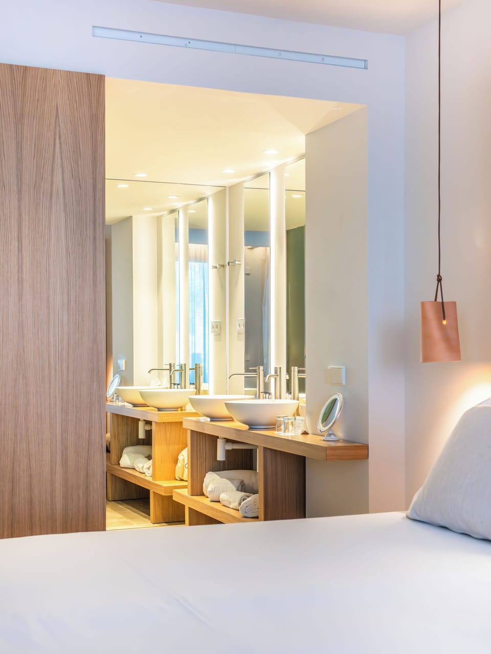 Junior Suite (Privilege) | Down comforters, minibar, in-room safe, desk