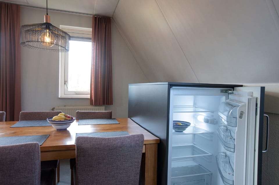 Bungalow | Dining