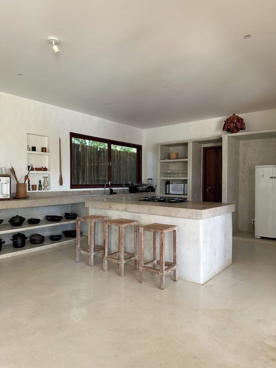 Classic House, Lanai, Garden View | Private kitchen