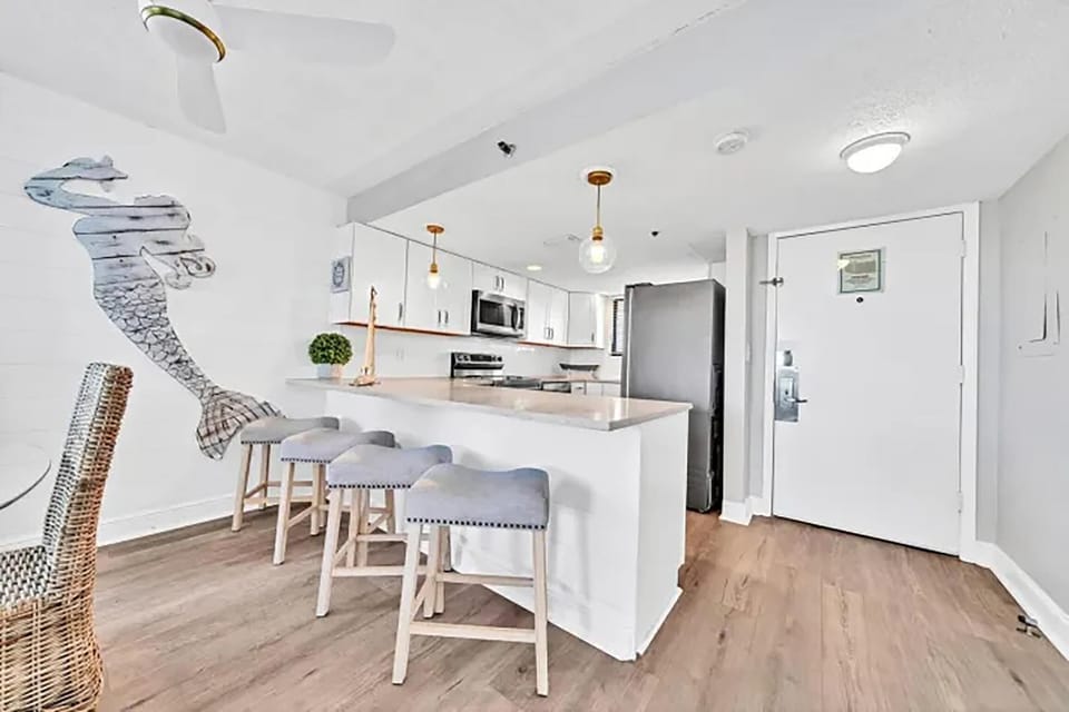 Condo, Multiple Beds (SunDestin 518) | Private kitchen | Oven, toaster