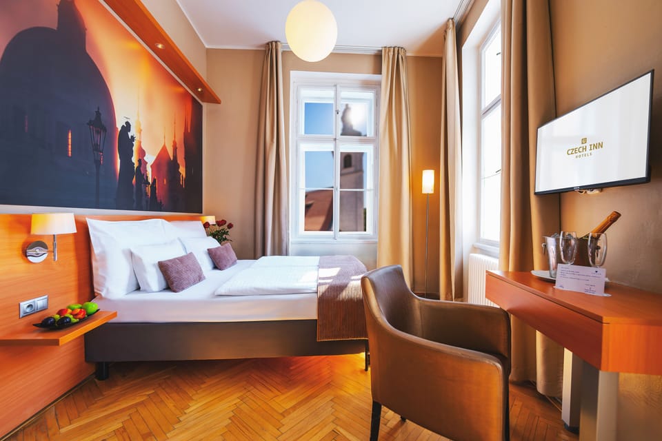 Classic Double or Twin Room | Minibar, in-room safe, desk, laptop workspace