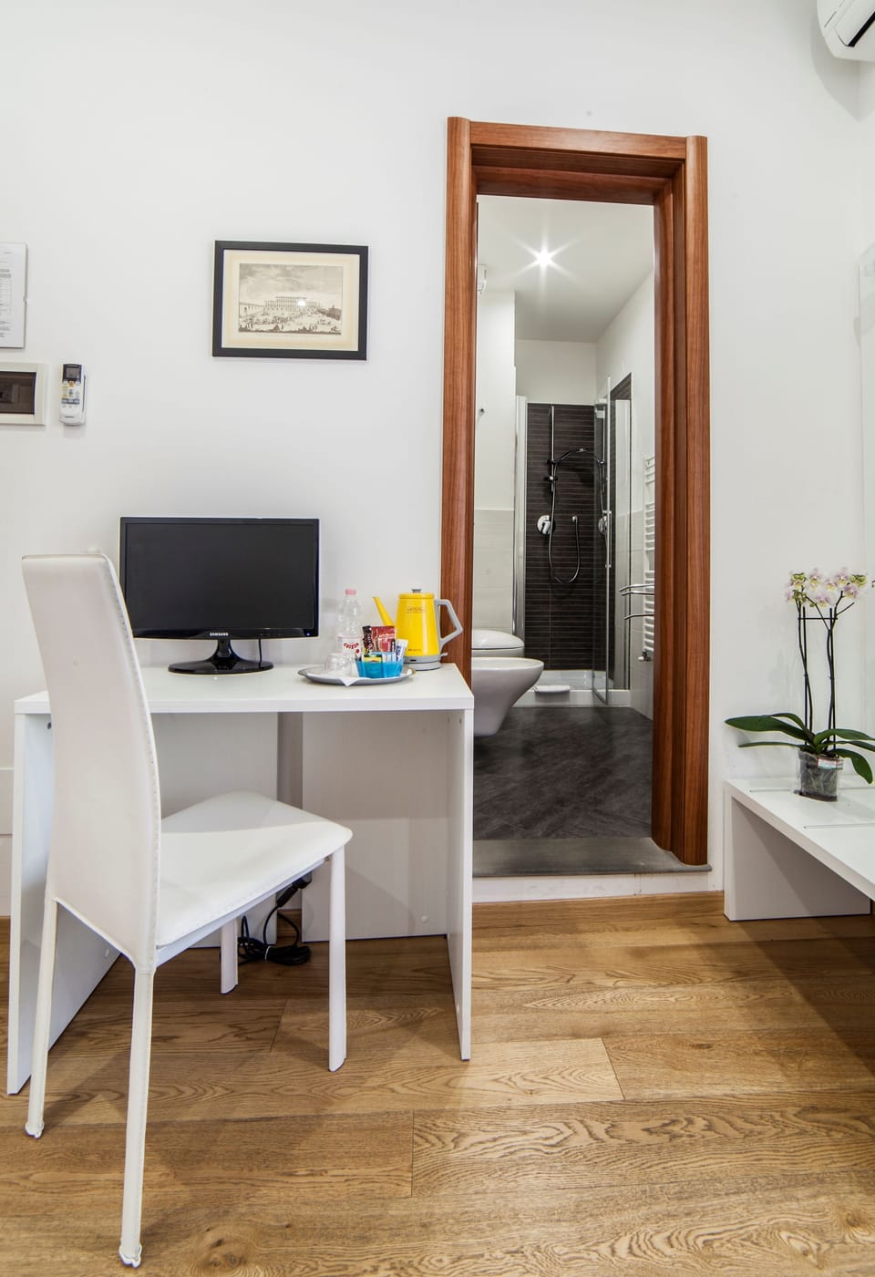 Double or Twin Room | In-room safe, desk, soundproofing, iron/ironing board