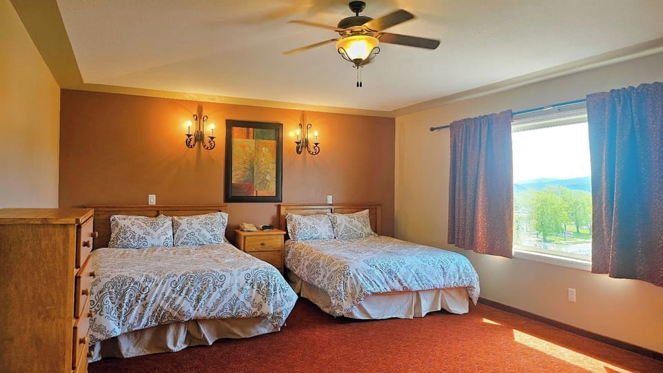 Luxury Penthouse, Multiple Beds, Non Smoking | Premium bedding, desk, laptop workspace, blackout drapes