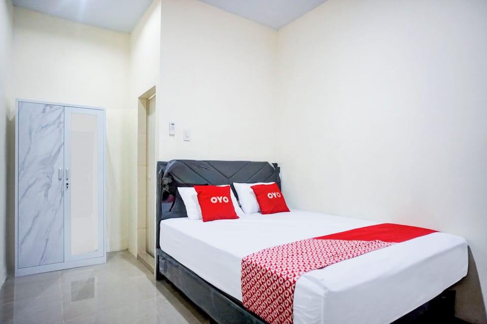 Standard Double Room | Laptop workspace, WiFi (free), bed sheets