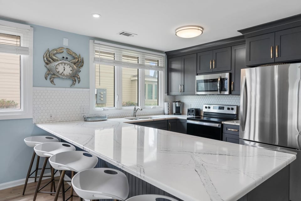 Condo, 3 Bedrooms | Private kitchen | Coffee/tea maker, fridge, oven, toaster