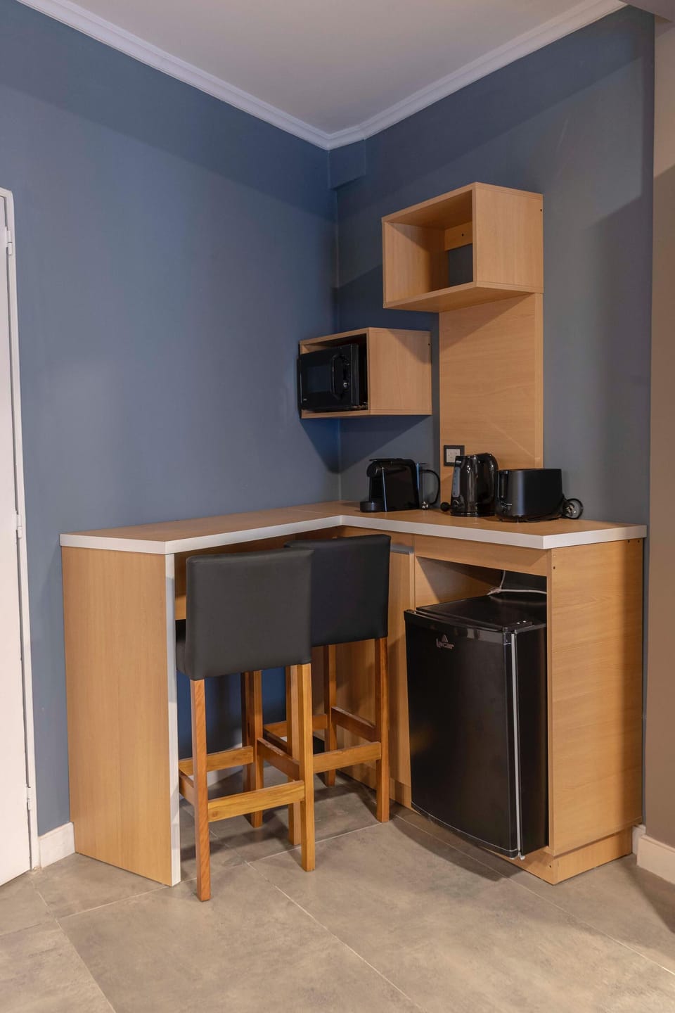 Deluxe Apartment | Microwave