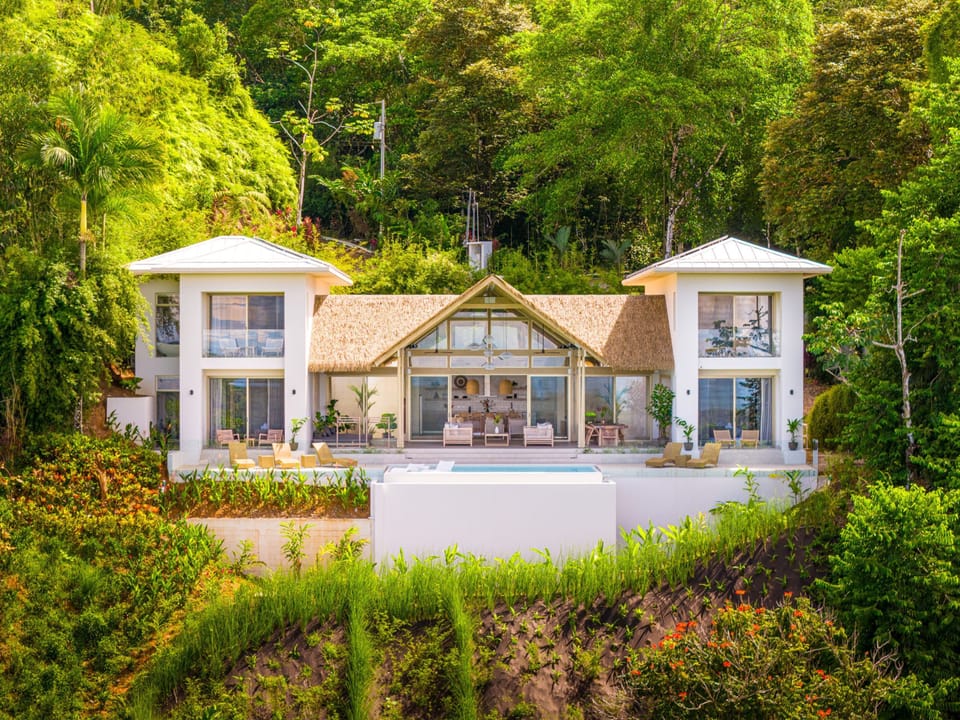House | 11 bedrooms