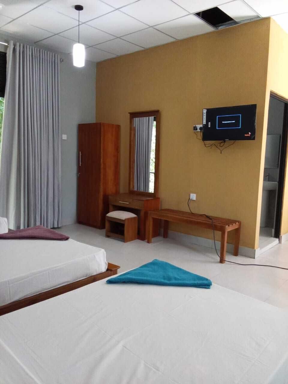 Family Quadruple Room | In-room safe, blackout drapes, free WiFi