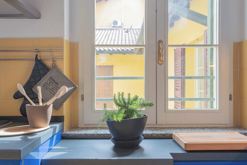 Apartment (2 Bedrooms) | 2 bedrooms, laptop workspace, iron/ironing board, bed sheets