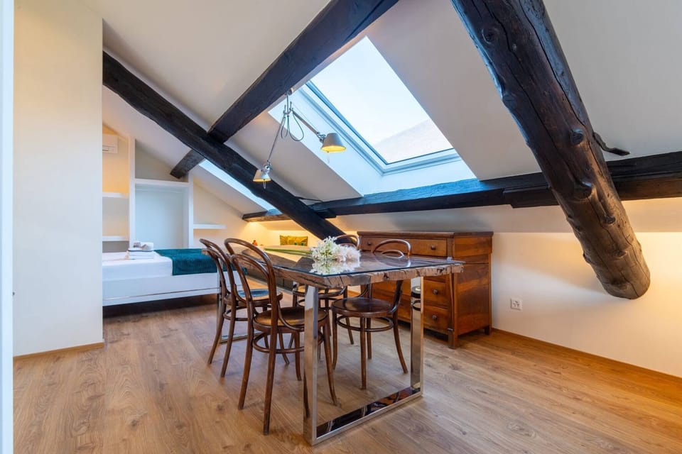 Apartment, 1 Bedroom, City View | Dining