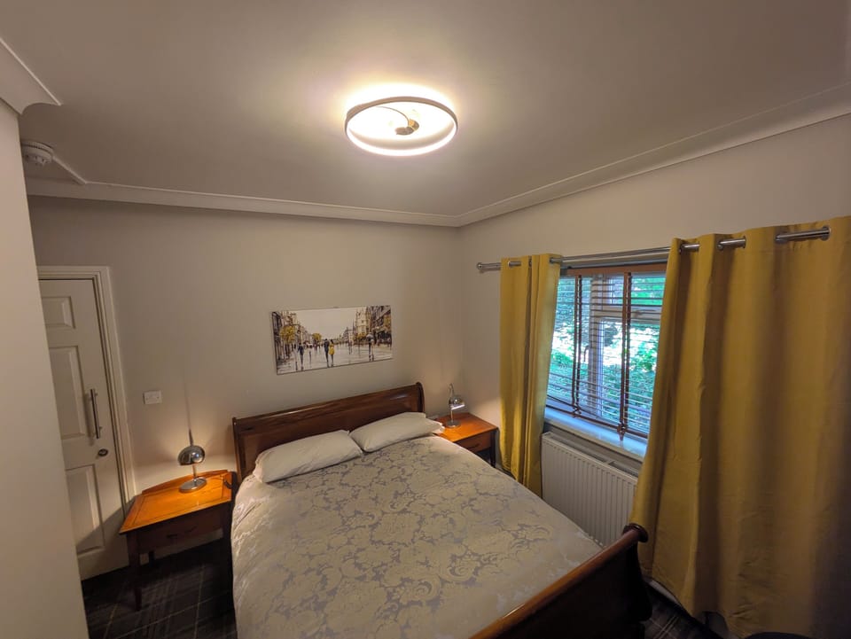 Double Room | Desk, iron/ironing board, free WiFi
