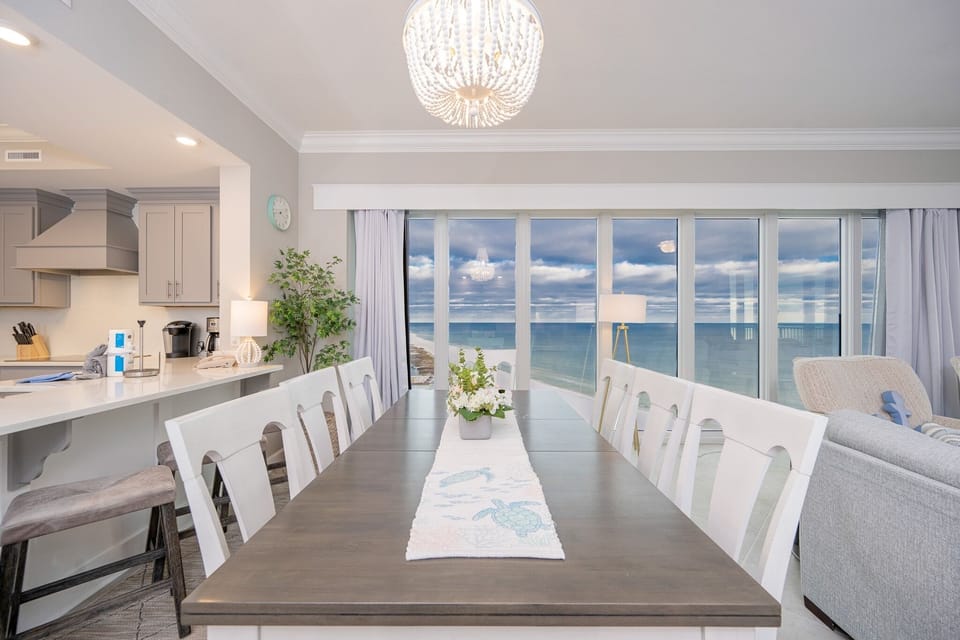 Condo, 4 Bedrooms | Dining