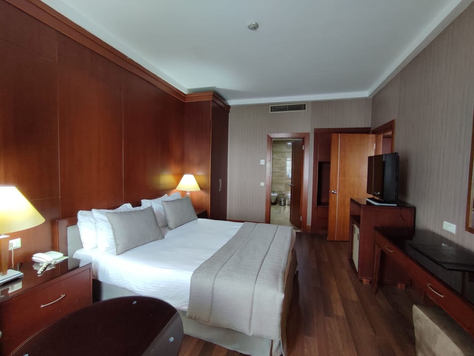 Suite | 1 bedroom, minibar, in-room safe, desk