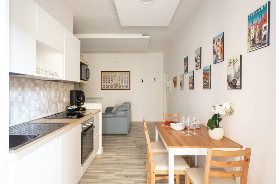 City Apartment, 2 Bedrooms, City View | Private kitchen | Fridge, microwave, oven, stovetop