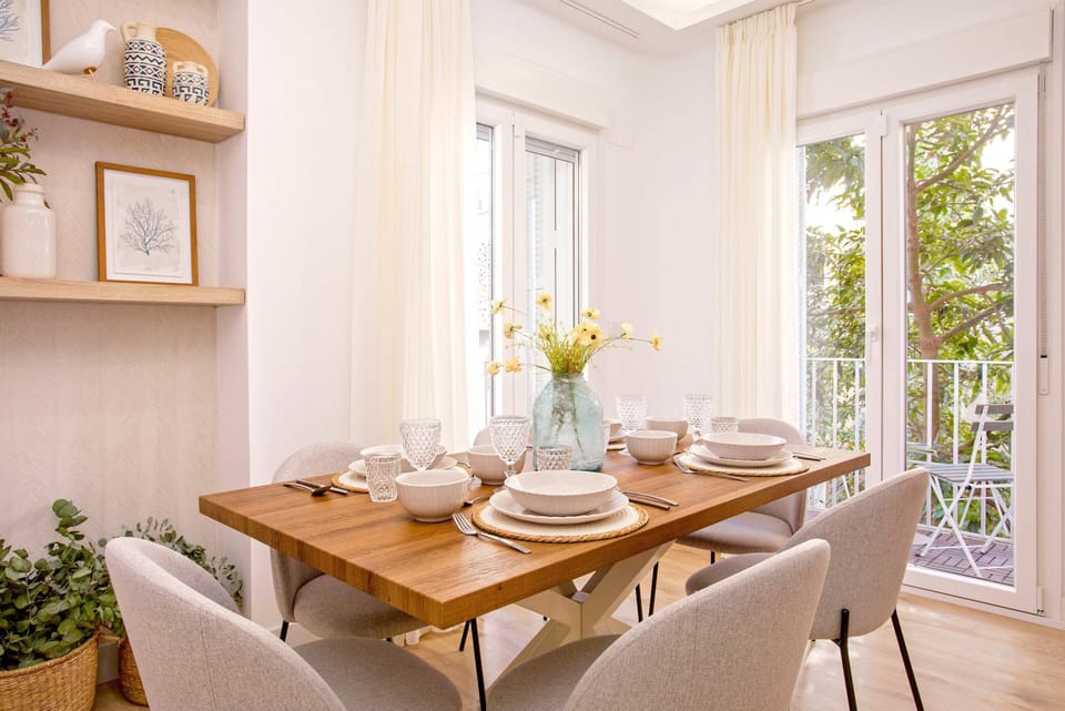Apartment (3 Bedrooms) | In-room dining
