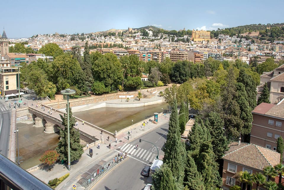 Apartment (4 Bedrooms) | City view