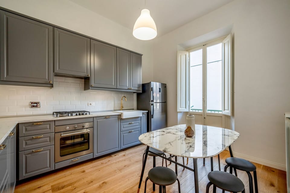 Apartment (2 Bedrooms) | Private kitchen | Fridge, microwave, oven, stovetop