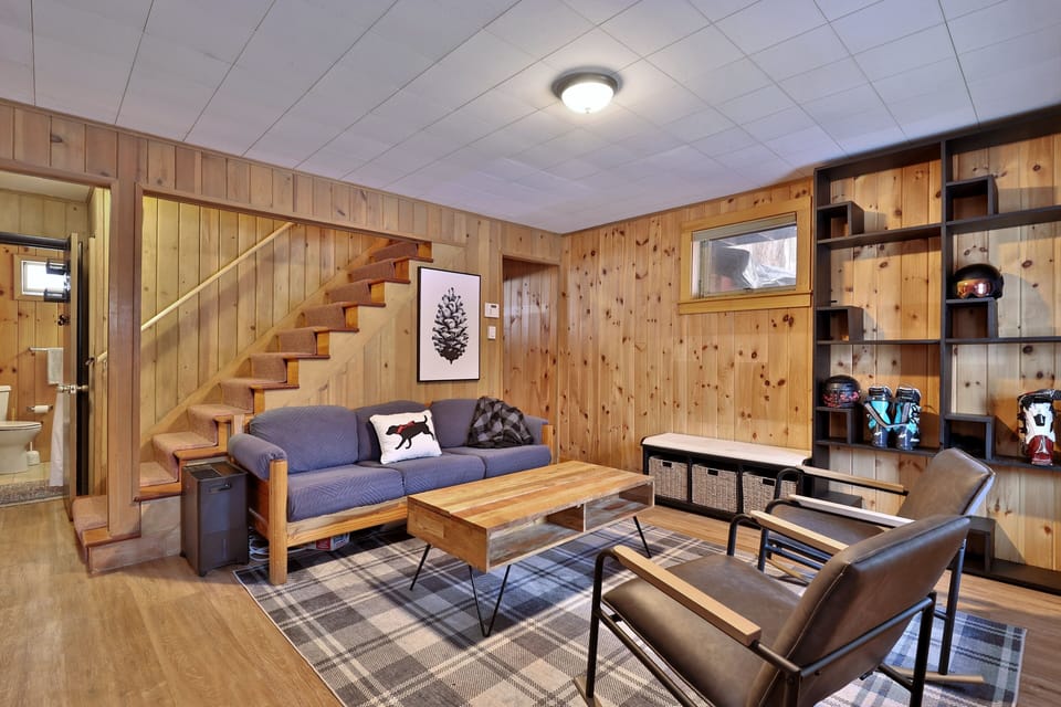 Shreadquarters 3 Bedroom Home House in Mendon