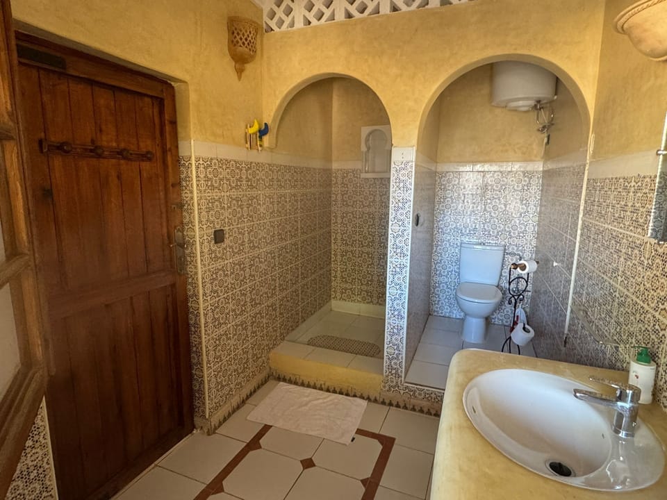 Double Room, Private Bathroom, Garden View | Bathroom | Towels, soap, toilet paper